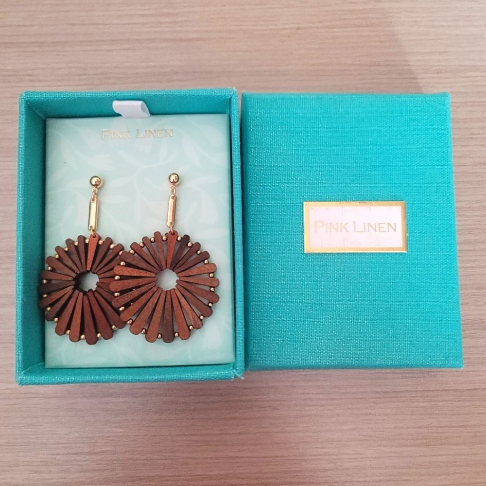 NWT Pink Linen Wooden Dangle Earrings Boho Chic Drop Pierced Lightweight Gift
